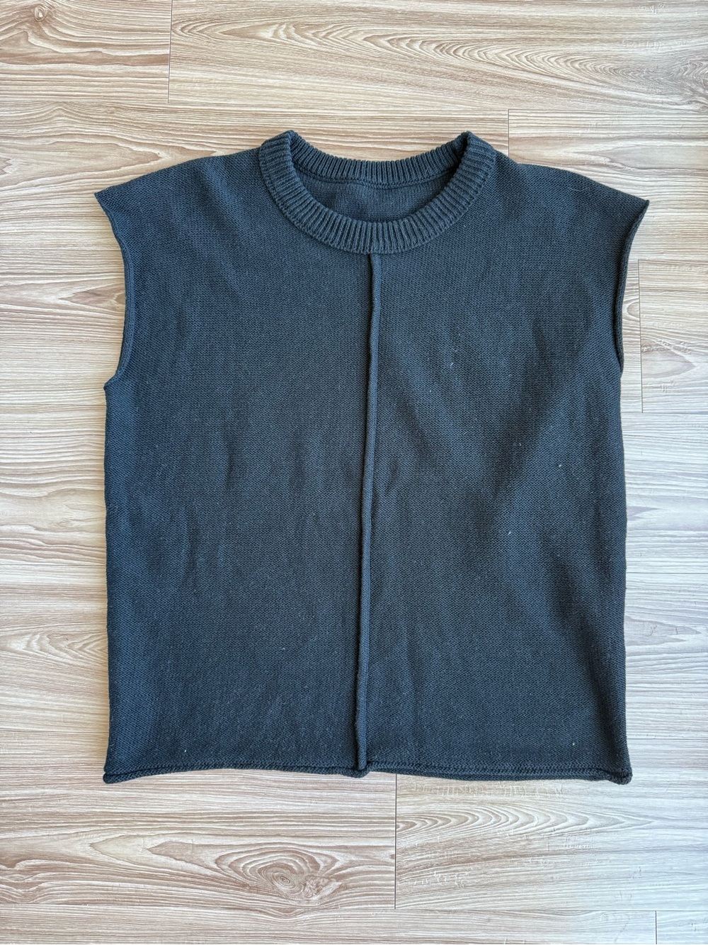 Classic Sleeveless Knit Top | Women’s Crew Neck Tank
